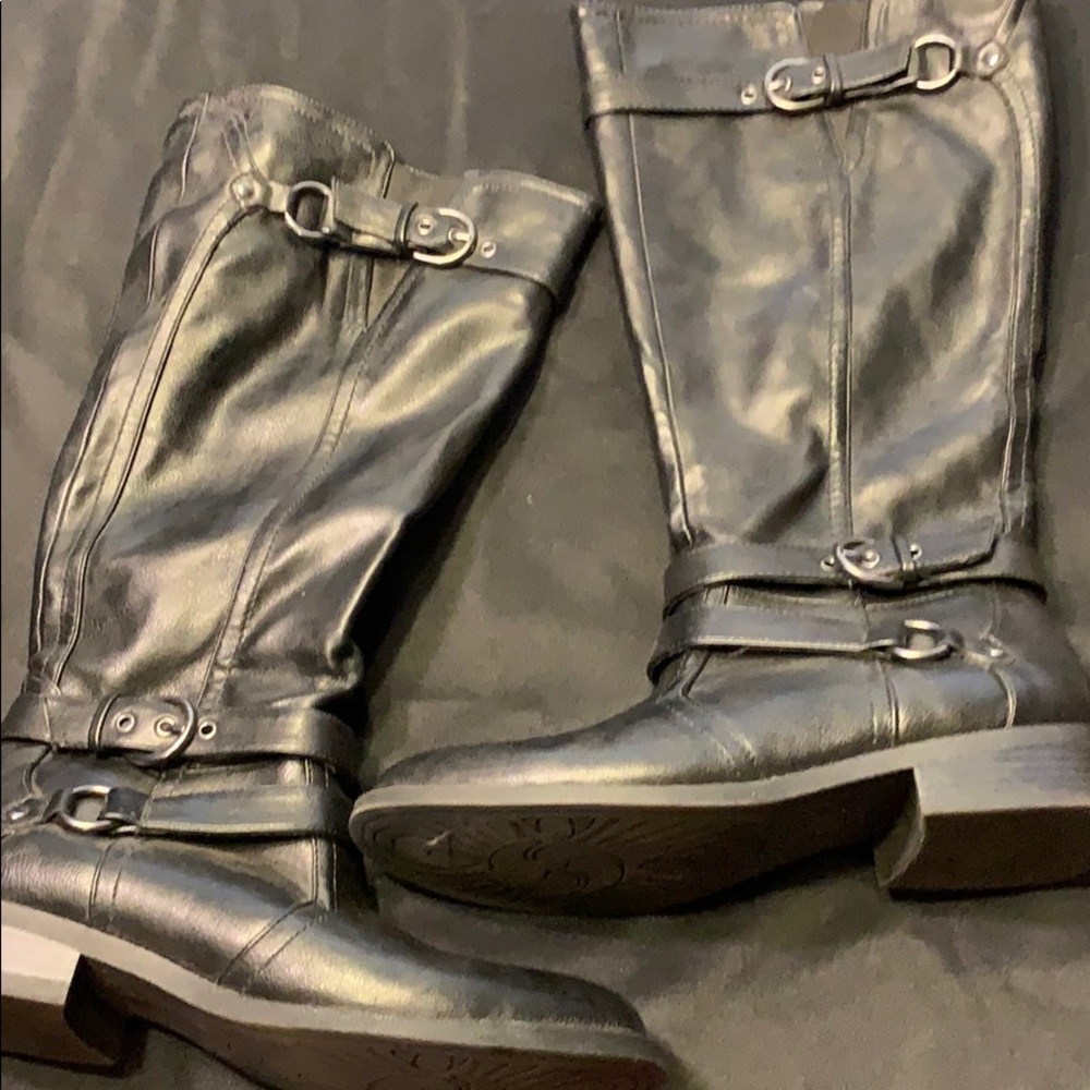 Zip up black boots